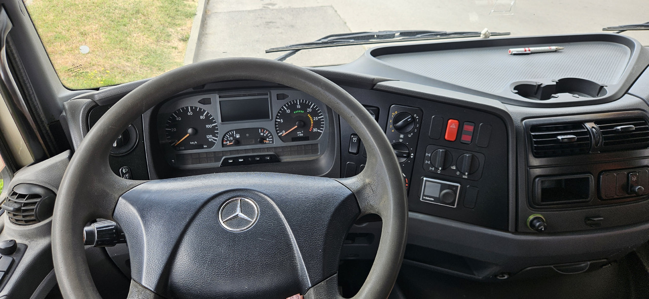 MERCEDES-BENZ Axor 1833 4x4 leasing MERCEDES-BENZ Axor 1833 4x4: picture 16