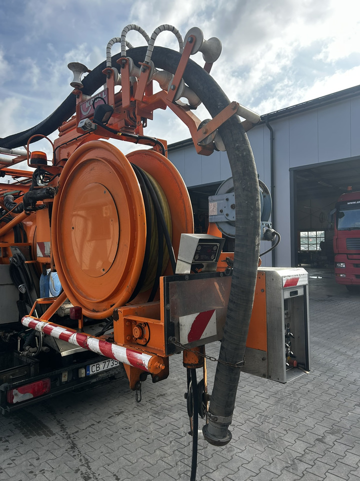 MAN TGM 15.240 - Vacuum truck: picture 5 MAN TGM 15.240 - Vacuum truck: picture 5