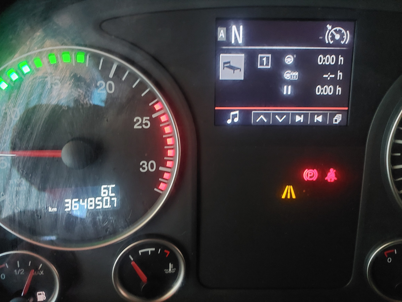 MAN TGX 18.500 - Tractor unit: picture 4 MAN TGX 18.500 - Tractor unit: picture 4