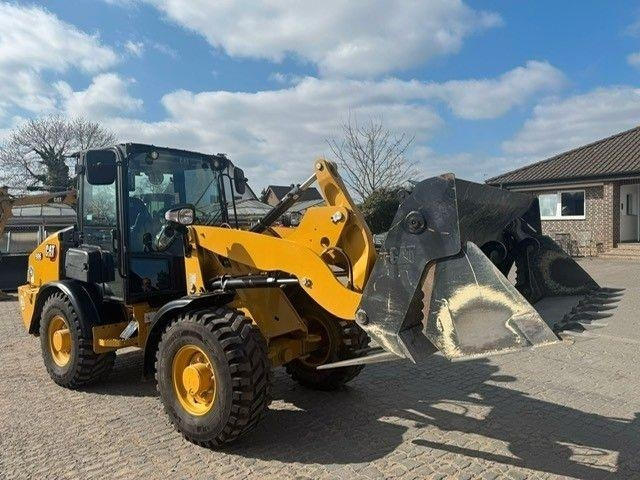 CAT 906 - Wheel loader: picture 1 CAT 906 - Wheel loader: picture 1