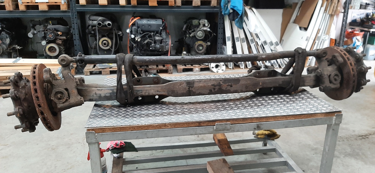 Gebrauchte DB 18.43, Vorderachse, Artikel - Nr. : 81.99999 - 9999 - Front axle for Truck: picture 4 Gebrauchte DB 18.43, Vorderachse, Artikel - Nr. : 81.99999 - 9999 - Front axle for Truck: picture 4