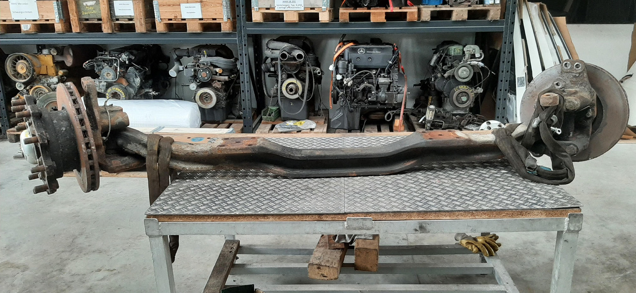 Gebrauchte DB Axor 18.24, Vorderachse, Artikel - Nr. : 81.99999 - 9999 - Front axle for Truck: picture 5 Gebrauchte DB Axor 18.24, Vorderachse, Artikel - Nr. : 81.99999 - 9999 - Front axle for Truck: picture 5