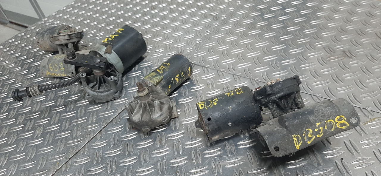 Gebrauchte Scheibenwischer - Motoren, MAN, DB, Artikel - Nr. : 81.99999 - 9999 - Wiper for Truck: picture 3 Gebrauchte Scheibenwischer - Motoren, MAN, DB, Artikel - Nr. : 81.99999 - 9999 - Wiper for Truck: picture 3