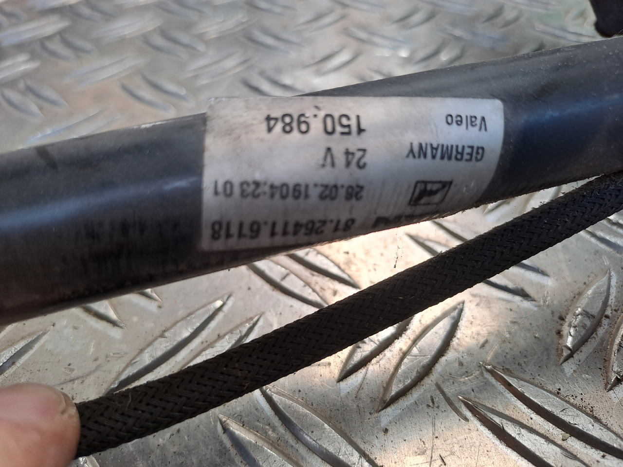 Gebrauchter MAN TGL 8.220 Scheibenwischergestänge und Wischermotor, Artikel - Nr.: 81.26411 - 6118 - Wiper for Truck: picture 5 Gebrauchter MAN TGL 8.220 Scheibenwischergestänge und Wischermotor, Artikel - Nr.: 81.26411 - 6118 - Wiper for Truck: picture 5