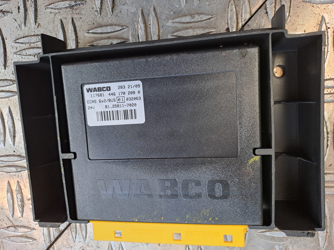 Gebrauchtes MAN TGX 26.440 Steuergerät ECAS Luftfederung, Artikel - Nr.: 81.25811 - 7020 - ECU for Truck: picture 5 Gebrauchtes MAN TGX 26.440 Steuergerät ECAS Luftfederung, Artikel - Nr.: 81.25811 - 7020 - ECU for Truck: picture 5