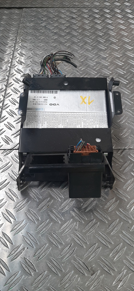 Gebrauchtes MB VDO ABS Motorsteuergerät, Artikel - Nr. : A 000 446 57 02 - ECU for Truck: picture 5 Gebrauchtes MB VDO ABS Motorsteuergerät, Artikel - Nr. : A 000 446 57 02 - ECU for Truck: picture 5