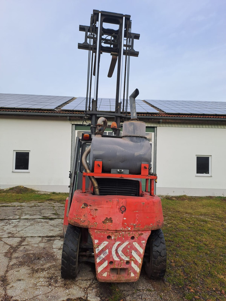 KALMAR DCE 80 - 6 - Diesel forklift: picture 5 KALMAR DCE 80 - 6 - Diesel forklift: picture 5