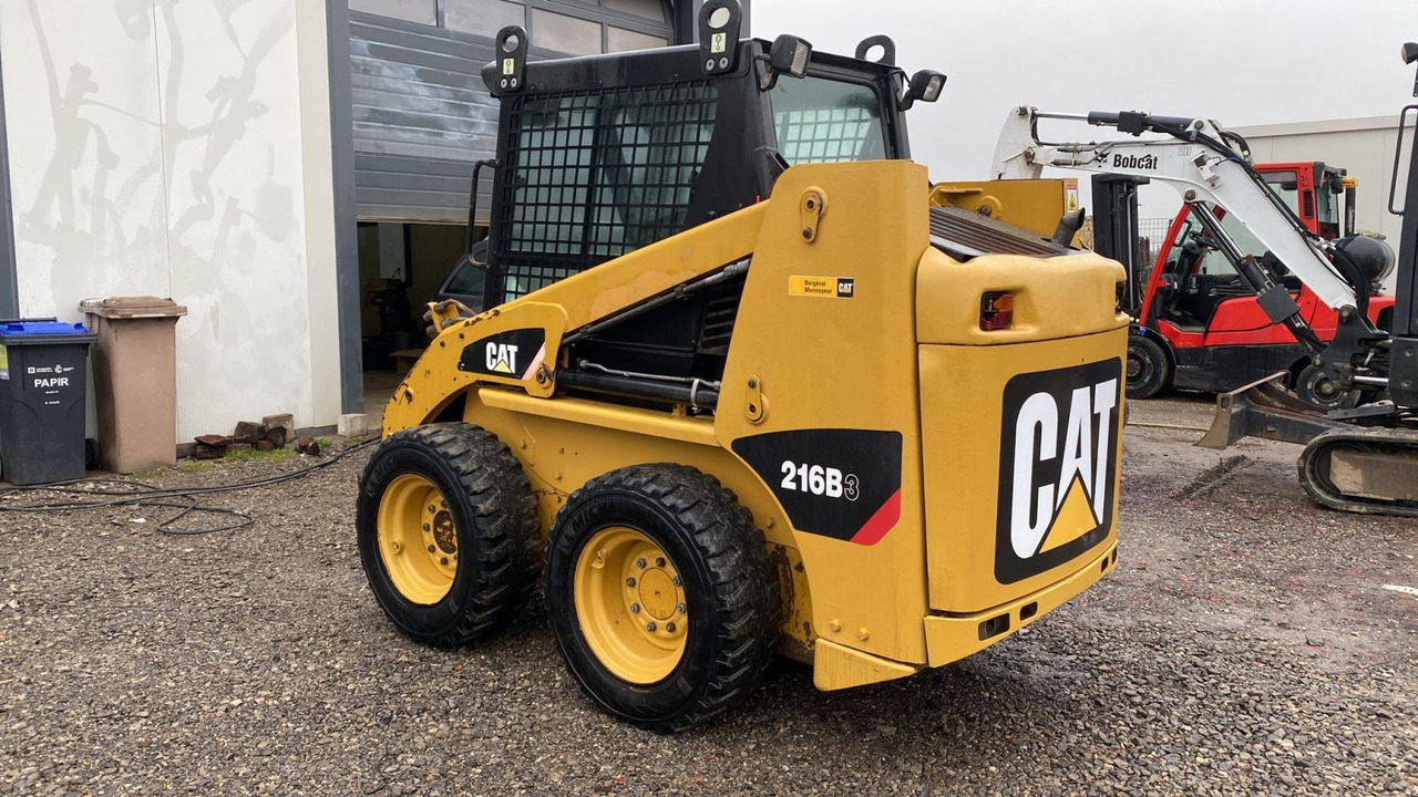 CAT 216, freza, mogučnost najma - Loader: picture 2 CAT 216, freza, mogučnost najma - Loader: picture 2