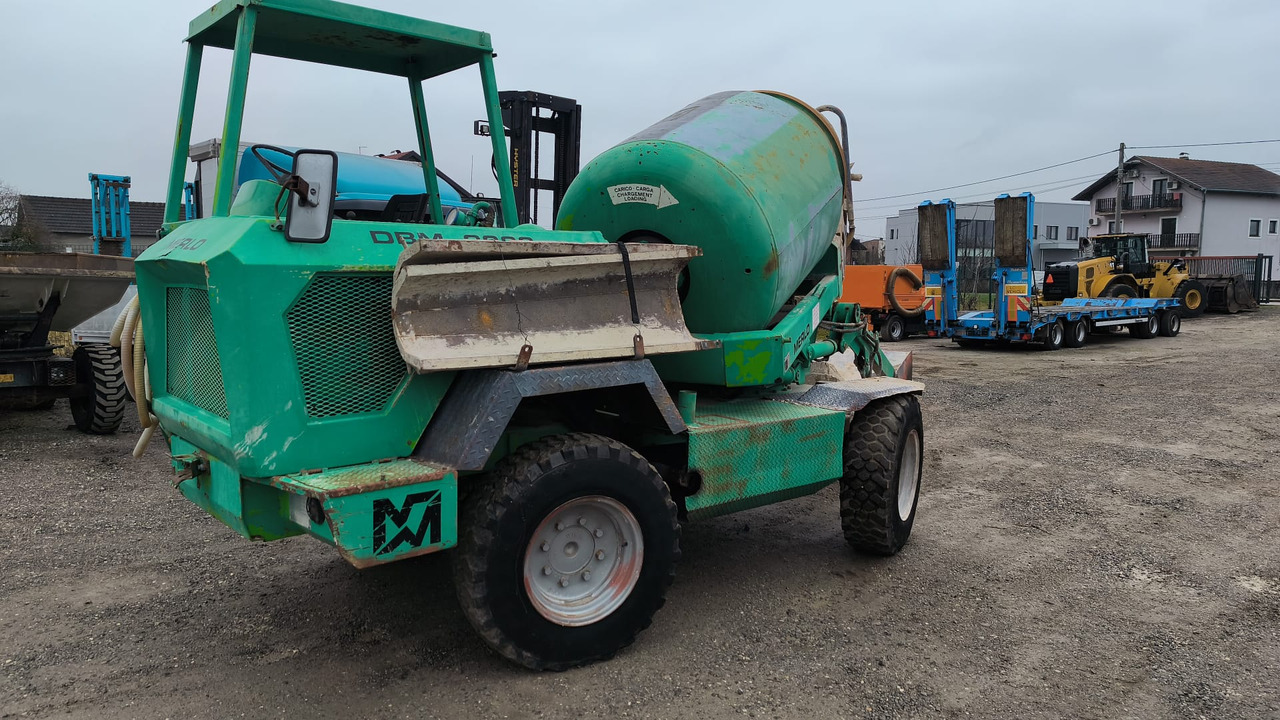 MERLO - Concrete mixer truck: picture 2 MERLO - Concrete mixer truck: picture 2