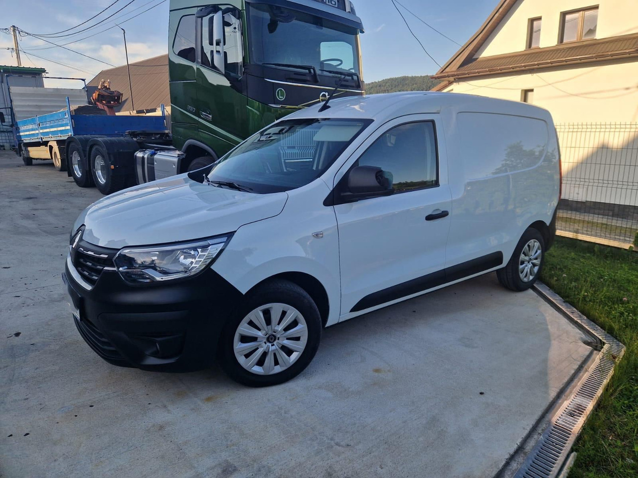 RENAULT EXPRESS - Small van: picture 2 RENAULT EXPRESS - Small van: picture 2