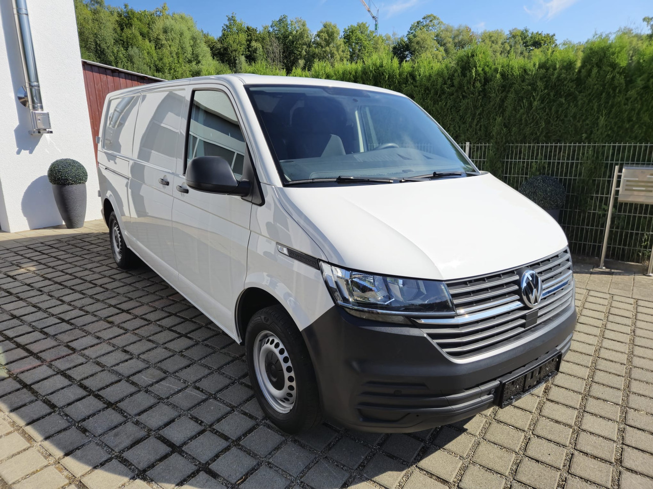 VOLKSWAGEN T6.1 Transporter Kasten lang FWD - Panel van: picture 2 VOLKSWAGEN T6.1 Transporter Kasten lang FWD - Panel van: picture 2
