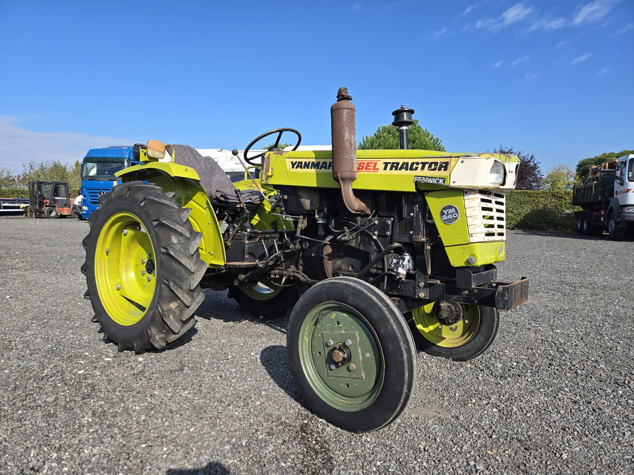 Yanmar YM240 - Mini tractor: picture 1 Yanmar YM240 - Mini tractor: picture 1