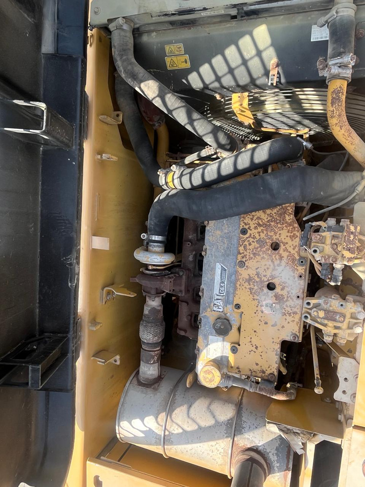 CATERPILLAR 323DL - Crawler excavator: picture 4 CATERPILLAR 323DL - Crawler excavator: picture 4