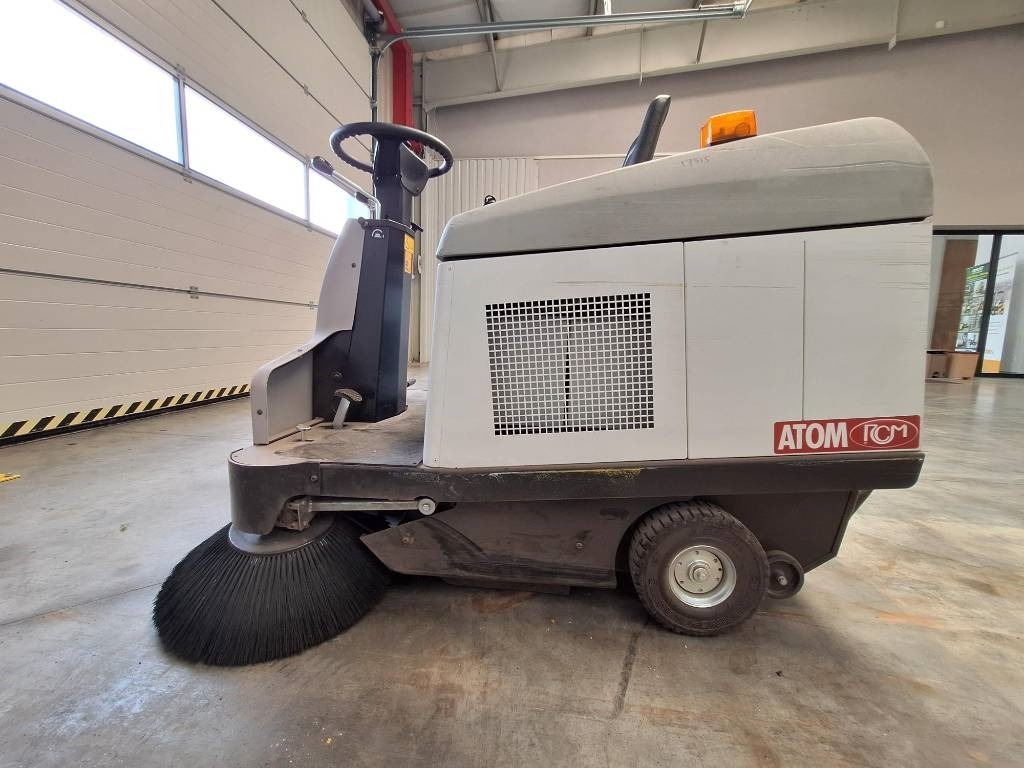 RCM Atom E Plus/1 UN - Industrial sweeper: picture 4 RCM Atom E Plus/1 UN - Industrial sweeper: picture 4