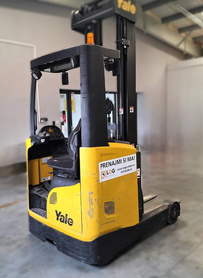 Yale MR 14 - Reach truck: picture 3 Yale MR 14 - Reach truck: picture 3