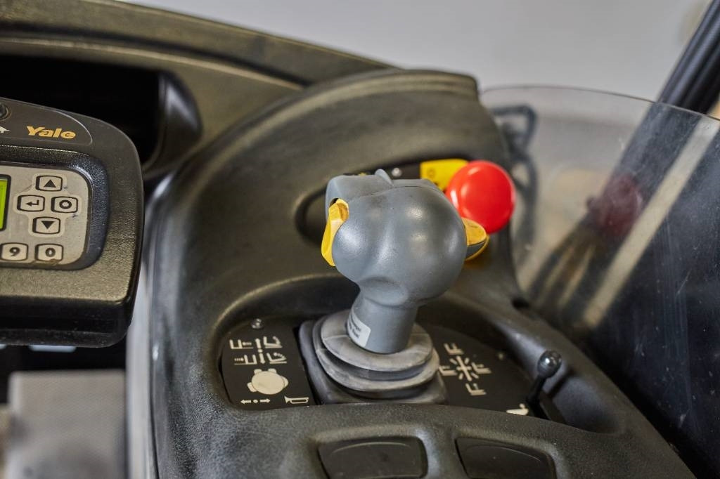 Yale MR14 - Electric forklift: picture 4 Yale MR14 - Electric forklift: picture 4