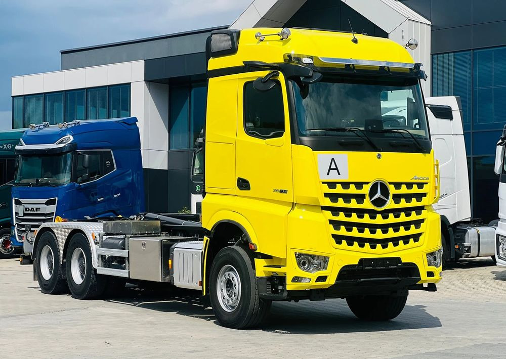 Mercedes-Benz AROCS 2663 / HAKOWIEC / 6X4 / PALFINGER / RETARDER / - Hook lift truck: picture 2 Mercedes-Benz AROCS 2663 / HAKOWIEC / 6X4 / PALFINGER / RETARDER / - Hook lift truck: picture 2