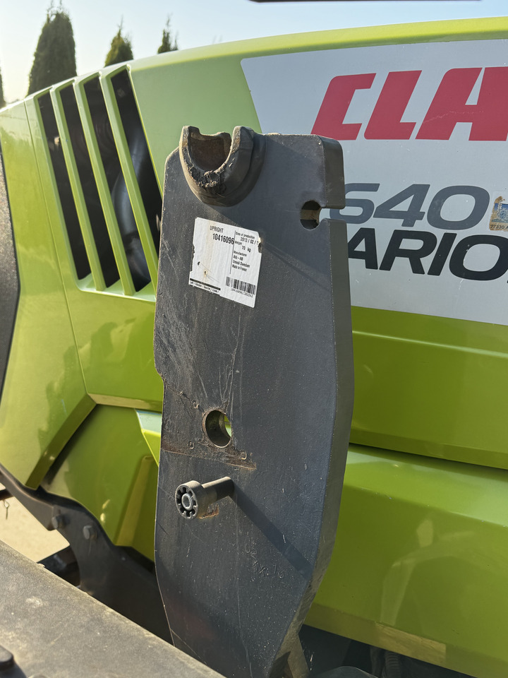 Claas Arion 640 - Farm tractor: picture 5 Claas Arion 640 - Farm tractor: picture 5