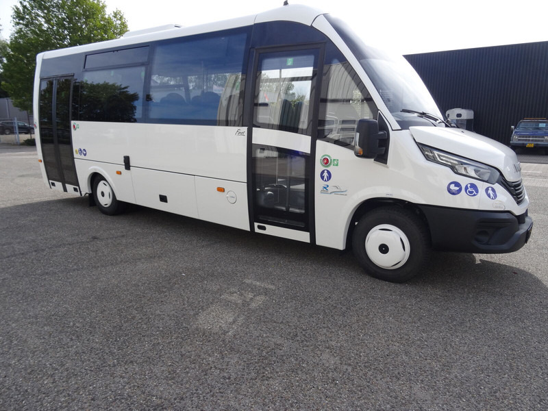 Iveco Rosero First - 24 Seats EURO 6 - Suburban bus: picture 2 Iveco Rosero First - 24 Seats EURO 6 - Suburban bus: picture 2