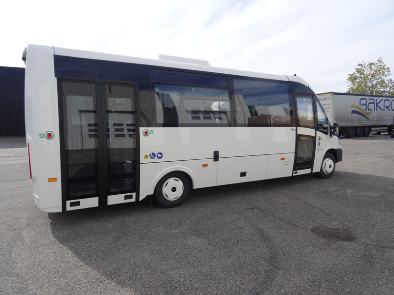 Iveco Rosero First - 24 Seats EURO 6 - Suburban bus: picture 5 Iveco Rosero First - 24 Seats EURO 6 - Suburban bus: picture 5