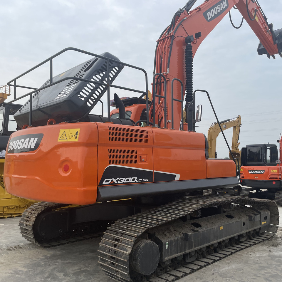 DOOSAN DX300 - Crawler excavator: picture 2 DOOSAN DX300 - Crawler excavator: picture 2