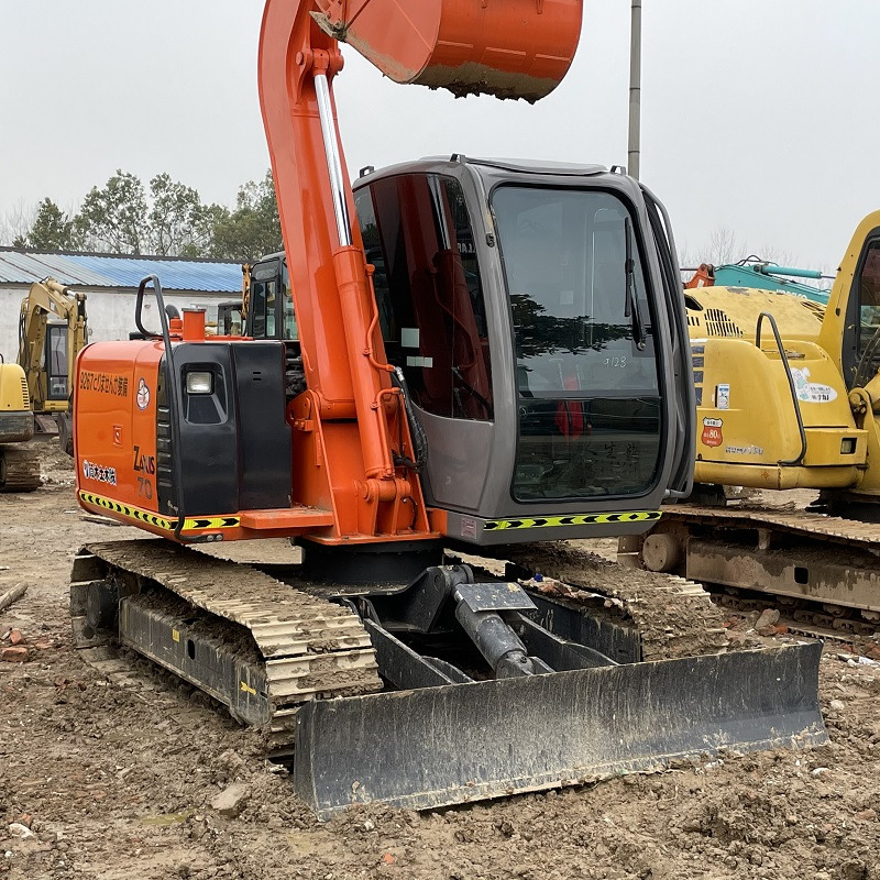 Hitachi ZX70 - Mini excavator: picture 3 Hitachi ZX70 - Mini excavator: picture 3