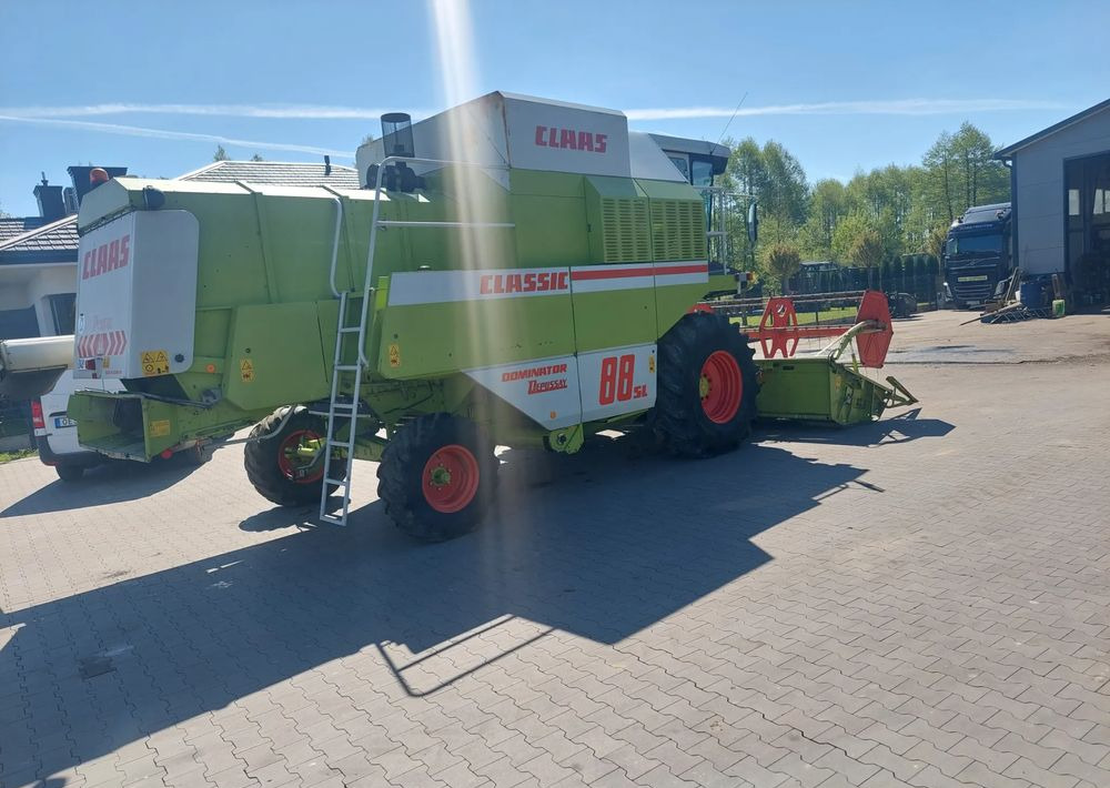 Claas Dominator 88SL - Combine harvester: picture 3 Claas Dominator 88SL - Combine harvester: picture 3