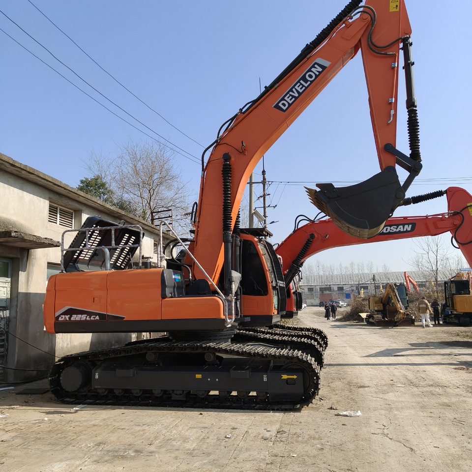 Doosan DX225LCA - Crawler excavator: picture 3 Doosan DX225LCA - Crawler excavator: picture 3