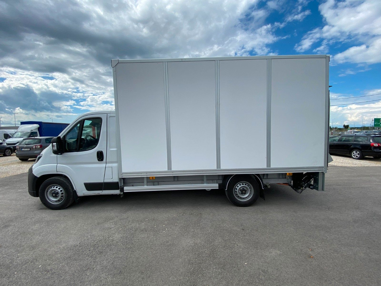 Fiat Ducato KOFFER+LBW L4 140 Multijet Maxi - Closed box van: picture 4 Fiat Ducato KOFFER+LBW L4 140 Multijet Maxi - Closed box van: picture 4