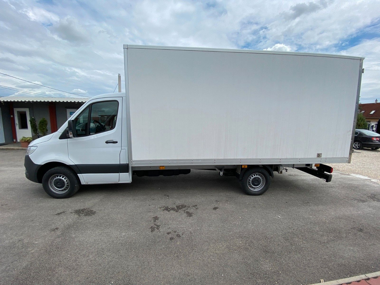 Mercedes-Benz Sprinter 319 Koffer - Closed box van: picture 3 Mercedes-Benz Sprinter 319 Koffer - Closed box van: picture 3