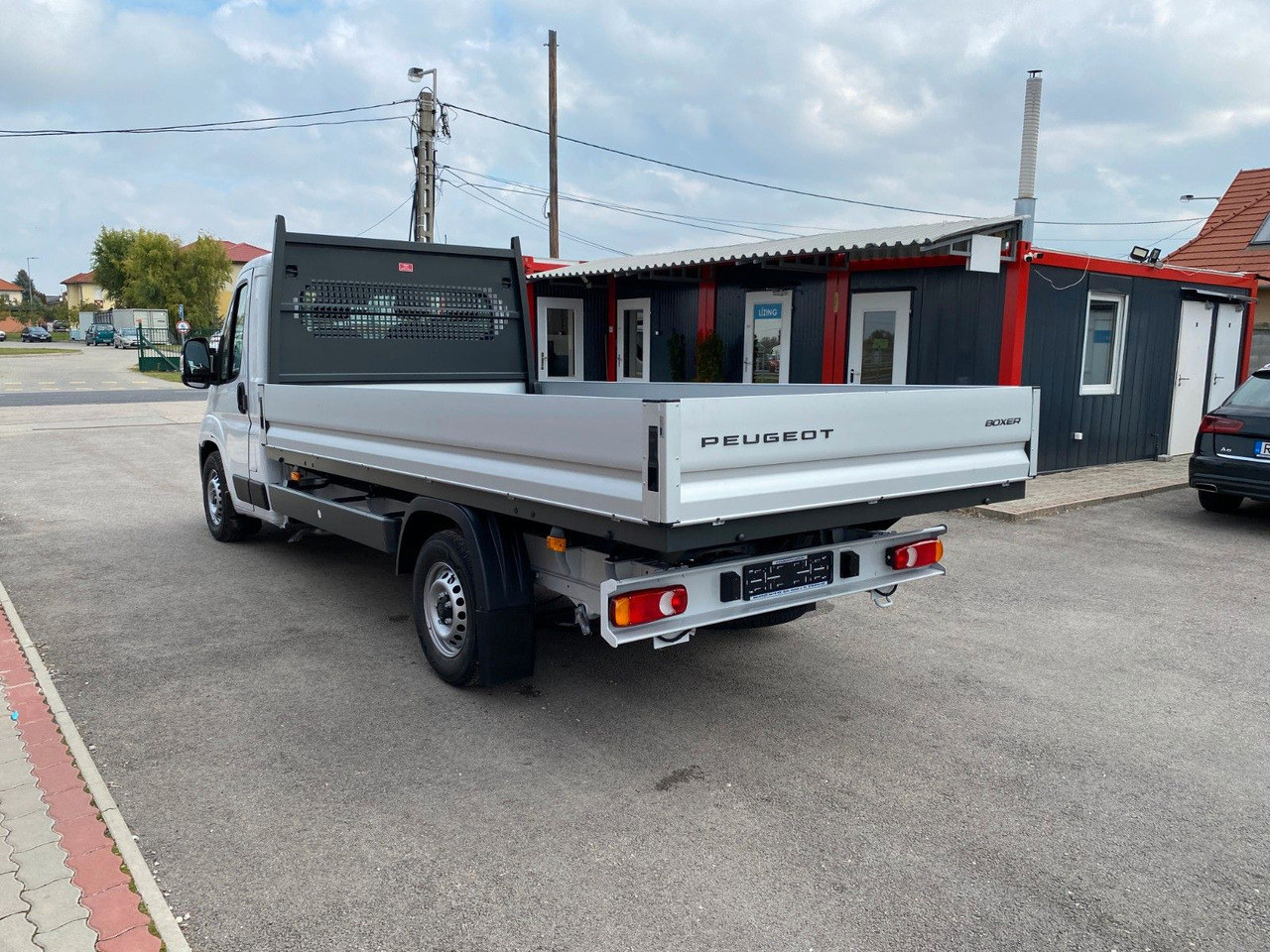 Peugeot BOXER CHC L4 HEAVY PRITSCHE+PLANE - Curtain side van: picture 4 Peugeot BOXER CHC L4 HEAVY PRITSCHE+PLANE - Curtain side van: picture 4