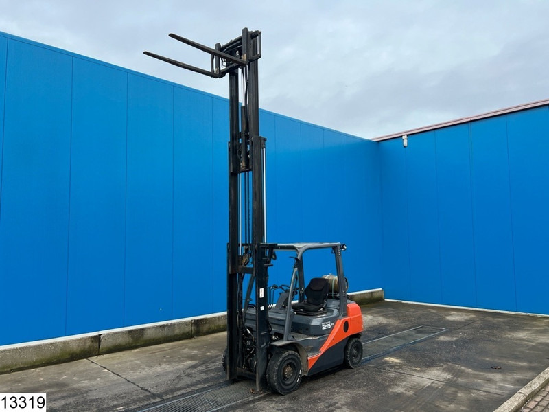 Toyota 8 FGF 25 2.500 KG - LPG forklift: picture 4 Toyota 8 FGF 25 2.500 KG - LPG forklift: picture 4