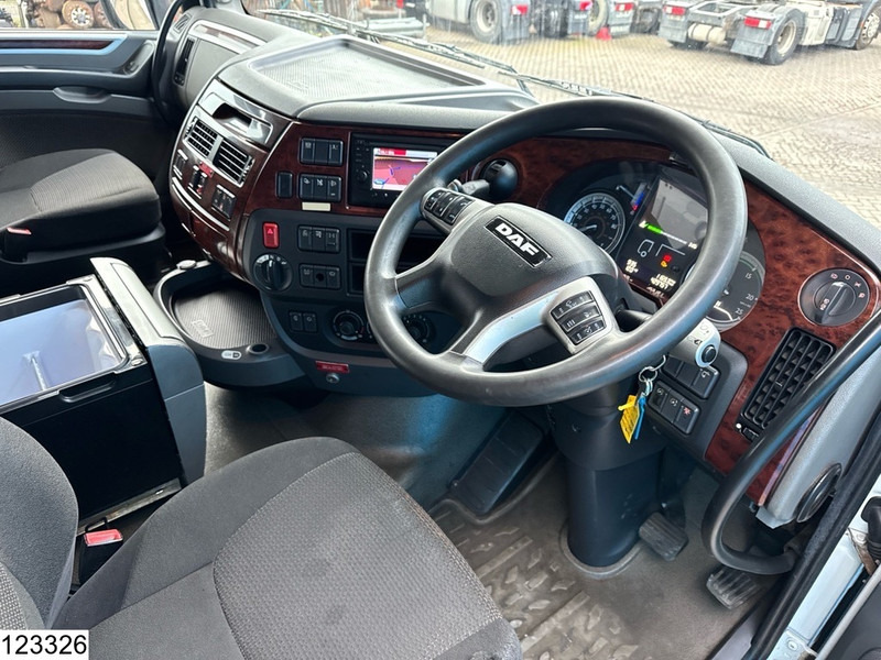 DAF XF 460 6x2,EURO 6, RHD, PTO, ACC - Tractor unit: picture 5 DAF XF 460 6x2,EURO 6, RHD, PTO, ACC - Tractor unit: picture 5