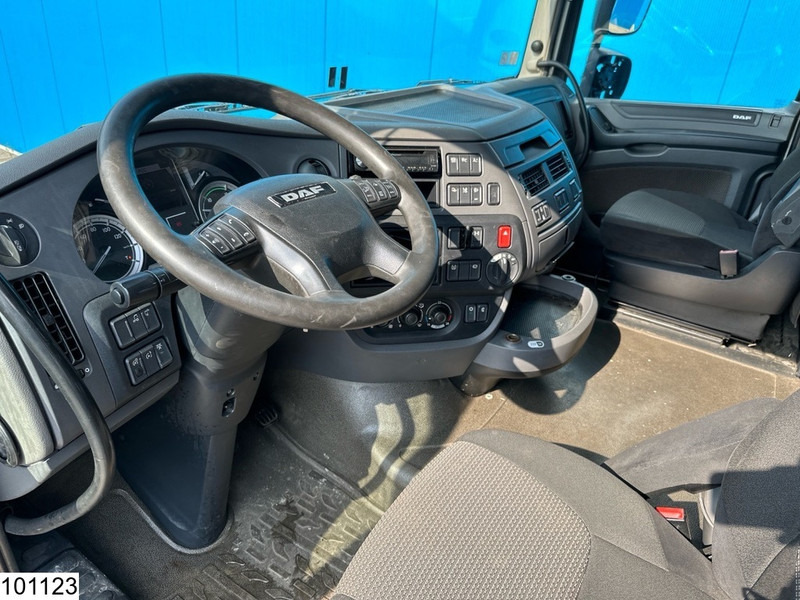 DAF XF 460 EURO 6, Airco - Tractor unit: picture 5 DAF XF 460 EURO 6, Airco - Tractor unit: picture 5