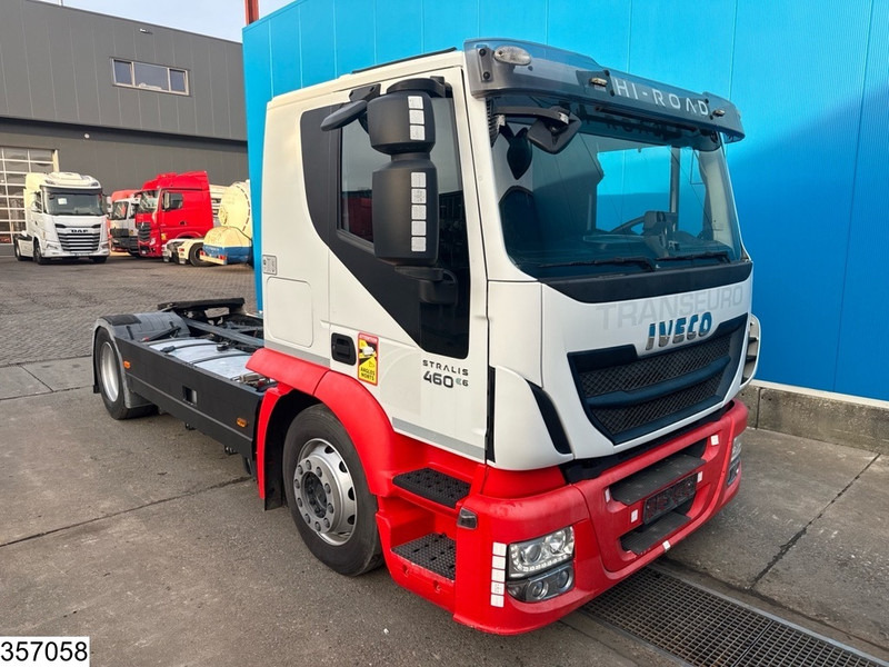 Iveco Stralis 460 EURO 6, Lohr, Retarder, PTO, Standairco - Tractor unit: picture 3 Iveco Stralis 460 EURO 6, Lohr, Retarder, PTO, Standairco - Tractor unit: picture 3
