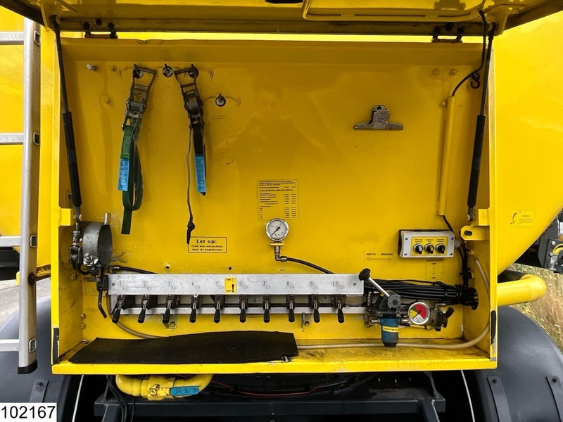 WELGRO Bulk 60 m3, 10 compartments, 3x steering - Tank semi-trailer: picture 5 WELGRO Bulk 60 m3, 10 compartments, 3x steering - Tank semi-trailer: picture 5