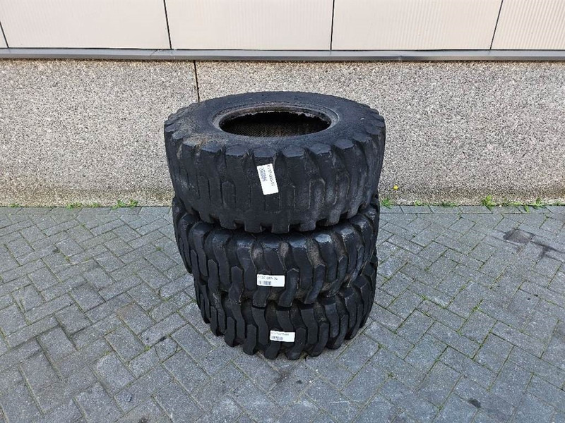 Ahlmann AL95-Titan 12.5/80-18-Tire/Reifen/Band - Wheels and tires for Construction machinery: picture 1 Ahlmann AL95-Titan 12.5/80-18-Tire/Reifen/Band - Wheels and tires for Construction machinery: picture 1