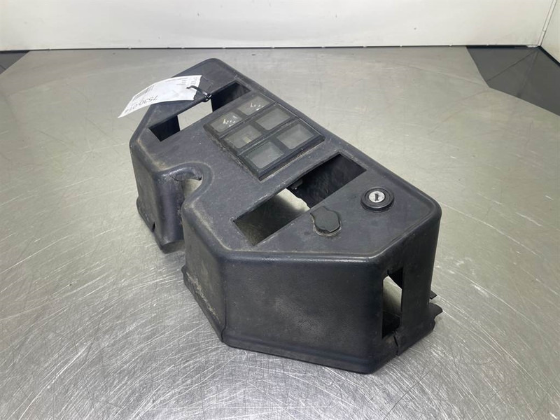 Ahlmann AZ6 - Dashboard/Console/Konsole - Cab and interior for Construction machinery: picture 2 Ahlmann AZ6 - Dashboard/Console/Konsole - Cab and interior for Construction machinery: picture 2