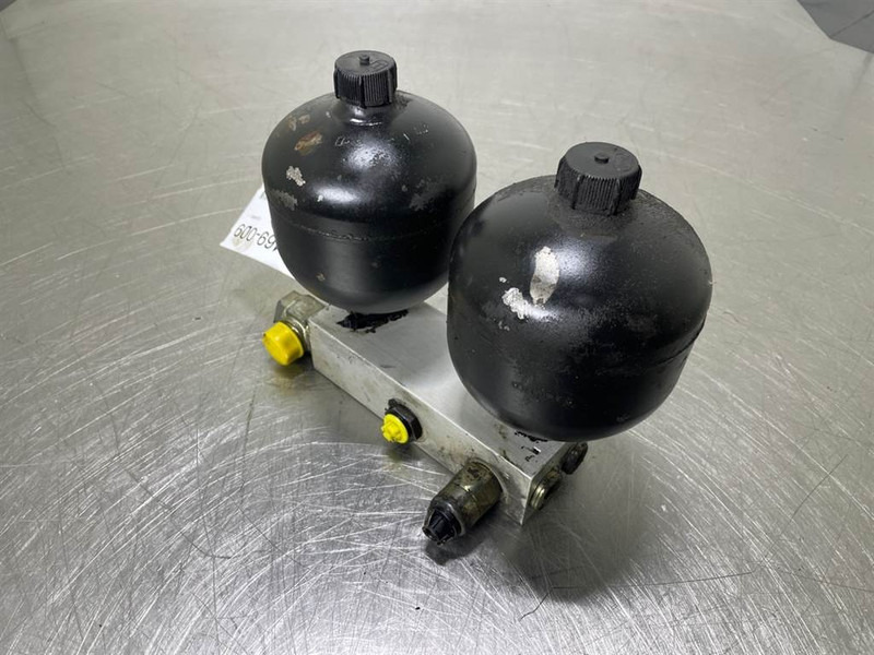Ahlmann AZ85-4108214A/4108213A-Stabilising module - Hydraulics for Construction machinery: picture 3 Ahlmann AZ85-4108214A/4108213A-Stabilising module - Hydraulics for Construction machinery: picture 3