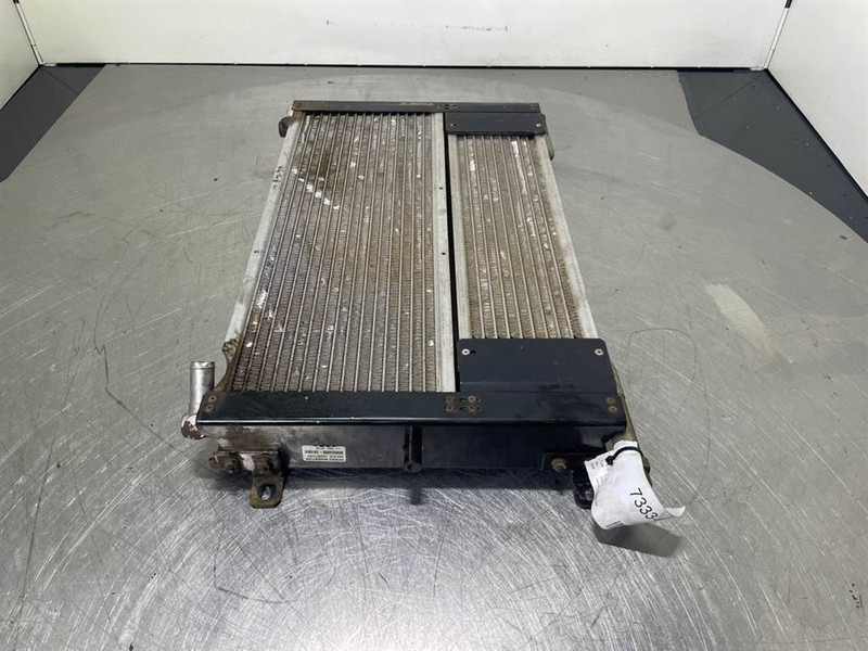 Cat 924G-239-6770-Cooler/Kühler/Koeler - Engine for Construction machinery: picture 2 Cat 924G-239-6770-Cooler/Kühler/Koeler - Engine for Construction machinery: picture 2