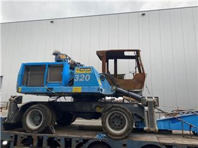 Fuchs MHL 320 (For parts) - Waste/ Industry handler: picture 1 Fuchs MHL 320 (For parts) - Waste/ Industry handler: picture 1