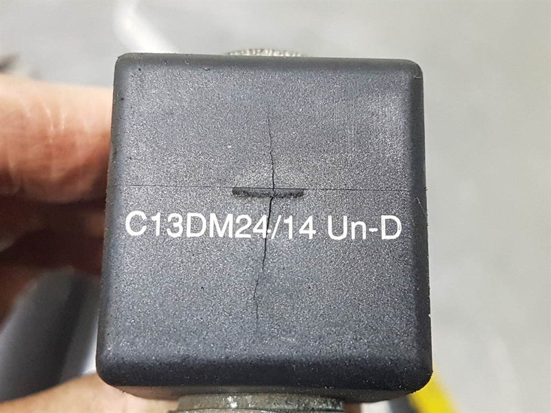 JCB 426E AGRI HT-25/222746-Valve/Ventile/Ventiel - Hydraulics for Construction machinery: picture 5 JCB 426E AGRI HT-25/222746-Valve/Ventile/Ventiel - Hydraulics for Construction machinery: picture 5