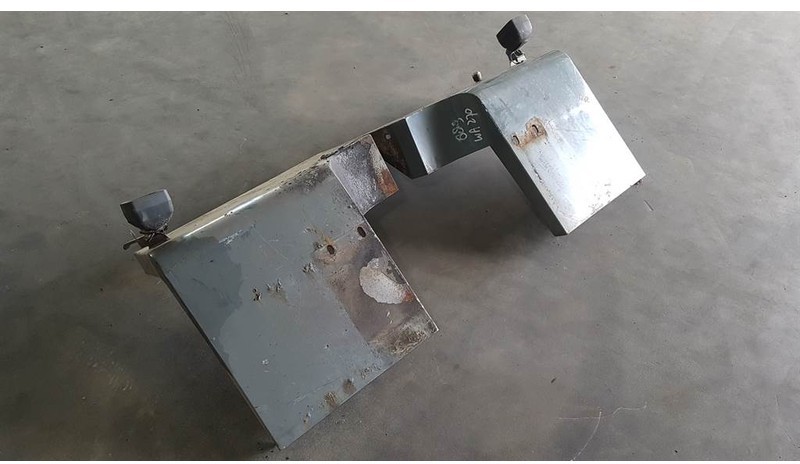 Komatsu WA 270 - 3 - Fender/Kotflügel/Spatbord - Fender for Construction machinery: picture 4 Komatsu WA 270 - 3 - Fender/Kotflügel/Spatbord - Fender for Construction machinery: picture 4