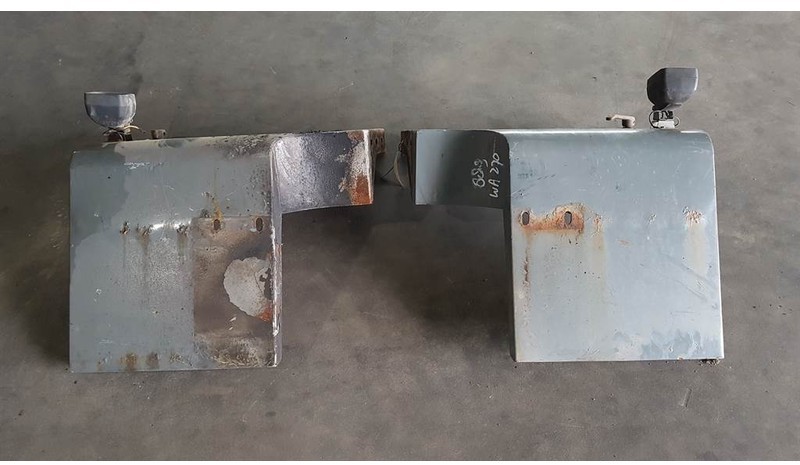 Komatsu WA 270 - 3 - Fender/Kotflügel/Spatbord - Fender for Construction machinery: picture 5 Komatsu WA 270 - 3 - Fender/Kotflügel/Spatbord - Fender for Construction machinery: picture 5