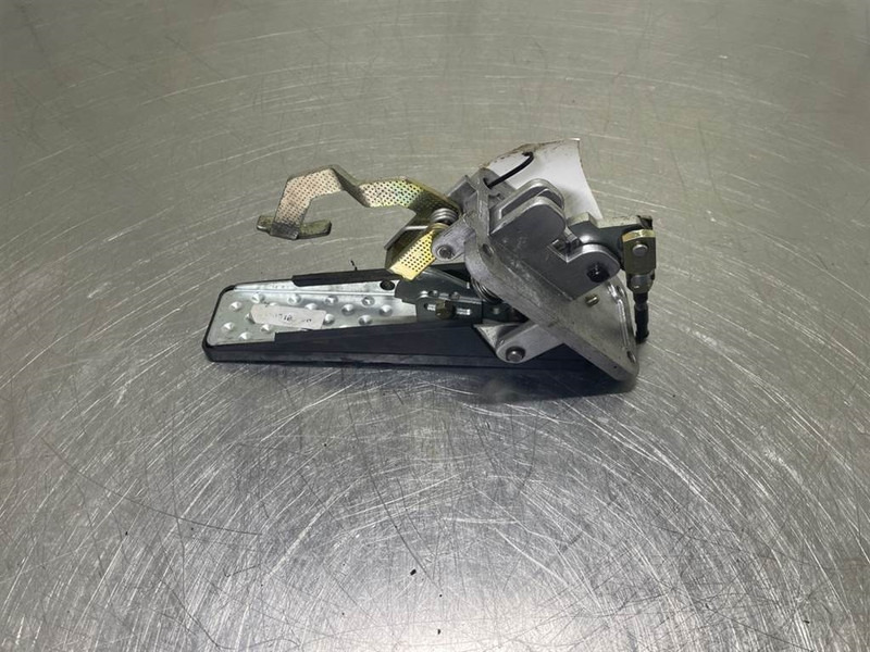 Liebherr A316-5006144-Brake pedal - Cab and interior for Construction machinery: picture 4 Liebherr A316-5006144-Brake pedal - Cab and interior for Construction machinery: picture 4