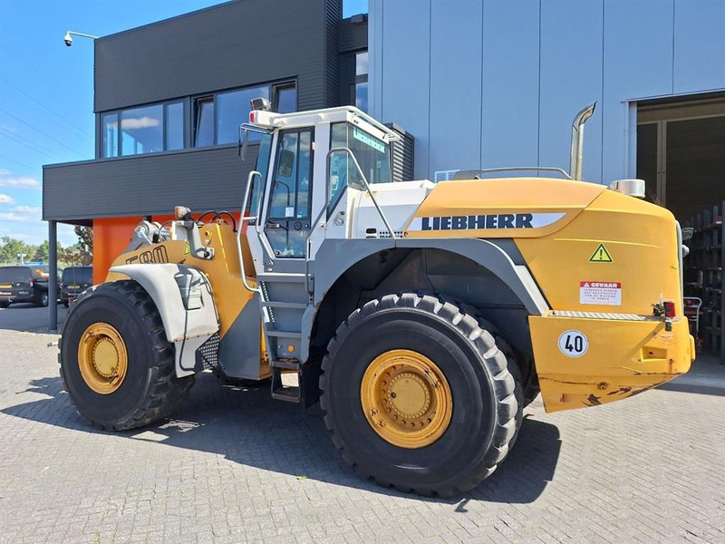 Liebherr L580 - Wheel loader: picture 1 Liebherr L580 - Wheel loader: picture 1