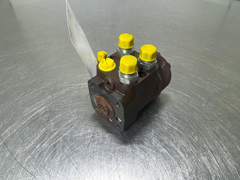 MAGNI RTH5.30-Danfoss OSPF200LS-Steering unit/Orbitrol - Hydraulics for Construction machinery: picture 1 MAGNI RTH5.30-Danfoss OSPF200LS-Steering unit/Orbitrol - Hydraulics for Construction machinery: picture 1