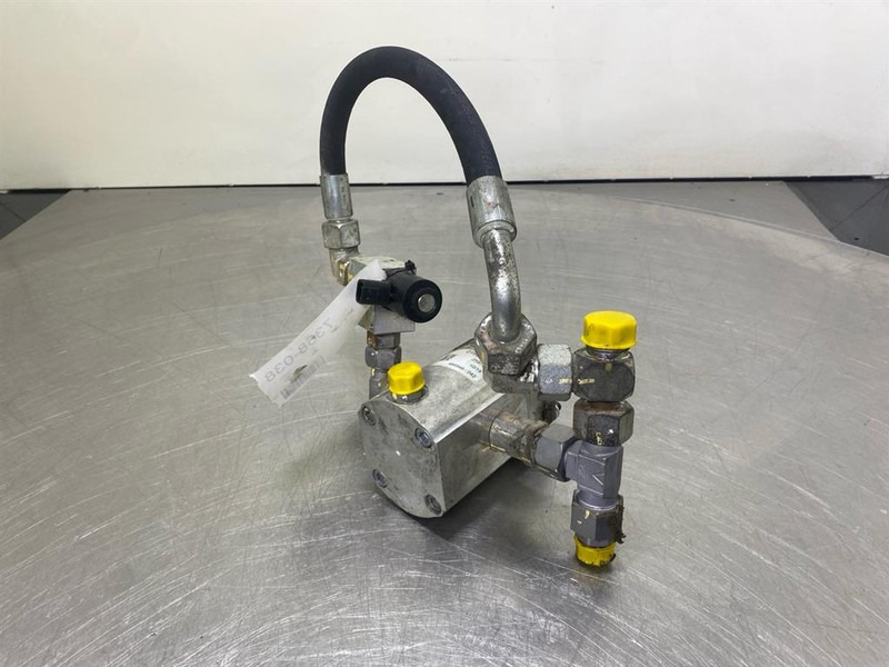 Manitou MT1840-259708-Gearpump/Zahnradpumpe/Tandwielpomp - Hydraulics for Construction machinery: picture 3 Manitou MT1840-259708-Gearpump/Zahnradpumpe/Tandwielpomp - Hydraulics for Construction machinery: picture 3