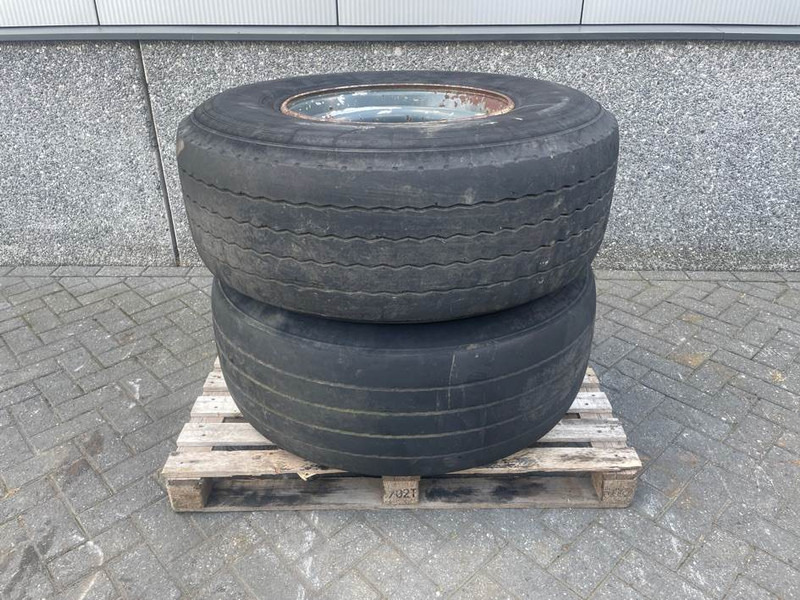 Michelin 425/65R22.5-Tire/Reifen/Band - Wheels and tires for Construction machinery: picture 1 Michelin 425/65R22.5-Tire/Reifen/Band - Wheels and tires for Construction machinery: picture 1