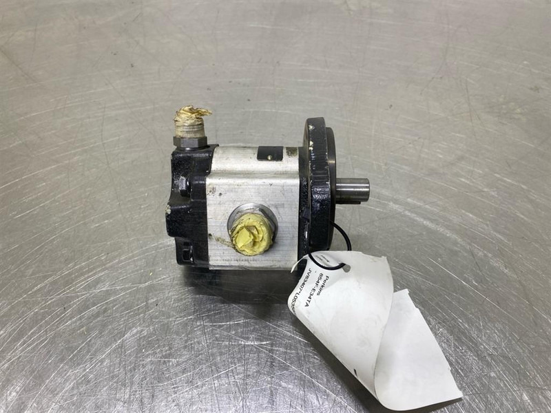 Parker 3319219033 - Gearpump/Zahnradpumpe/Tandwielpomp - Hydraulics for Construction machinery: picture 1 Parker 3319219033 - Gearpump/Zahnradpumpe/Tandwielpomp - Hydraulics for Construction machinery: picture 1